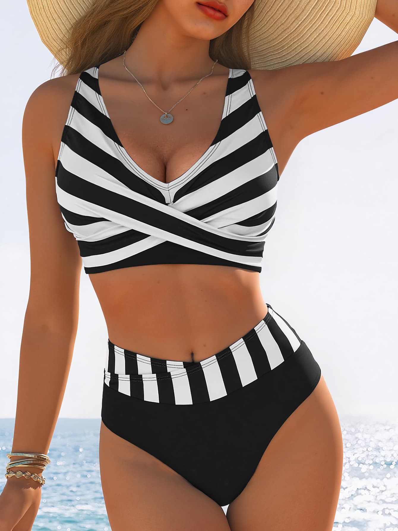 Ленест Принт Крос-over Висок-Струк Секси Сет од Два Дела Bikini color variant