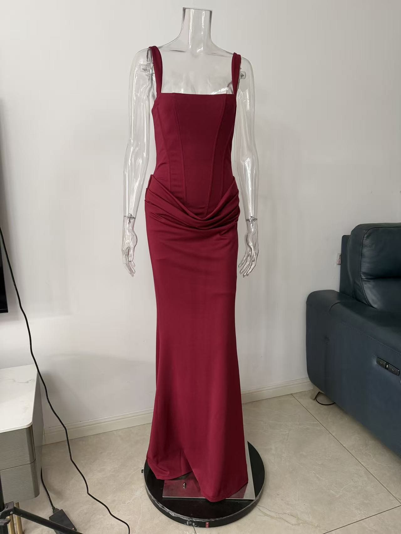 Елегантен Без Трегери Долг Бел Слип Фустан за Женски color variant