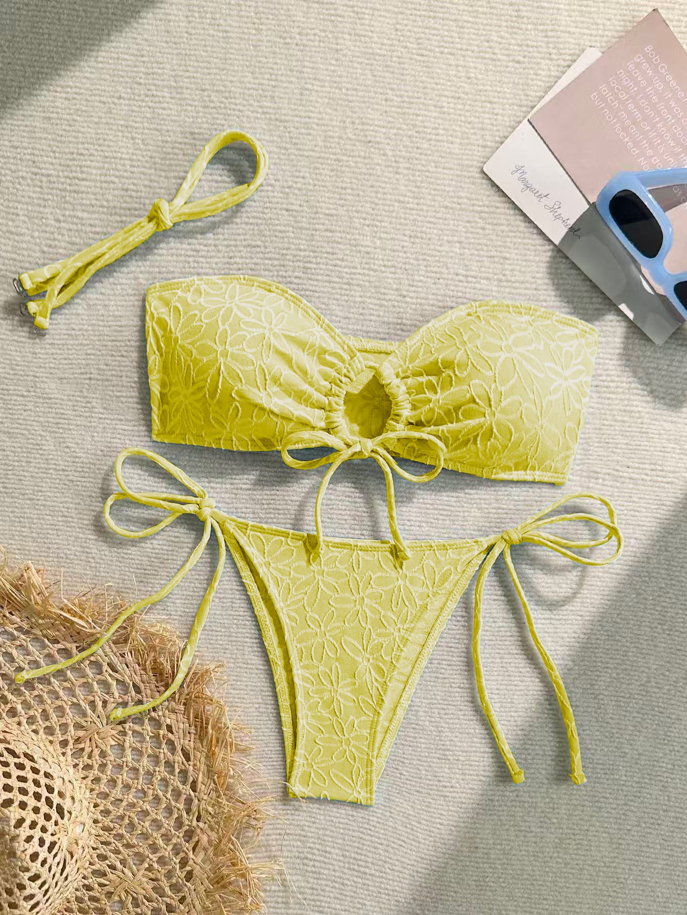 Bikini In со A Лесен Reflecting Towel Like Fabric Женски color variant