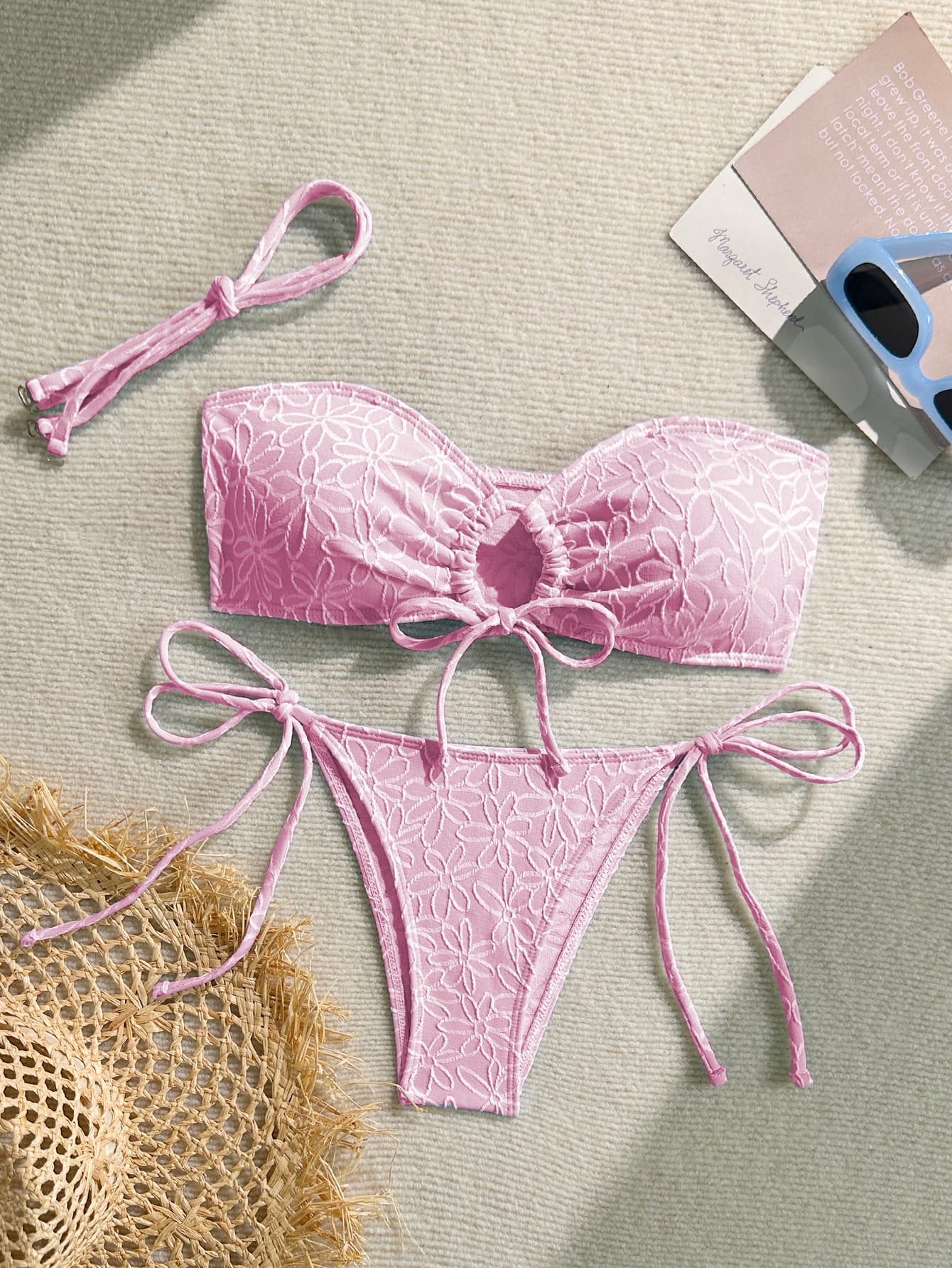 Bikini In со A Лесен Reflecting Towel Like Fabric Женски color variant