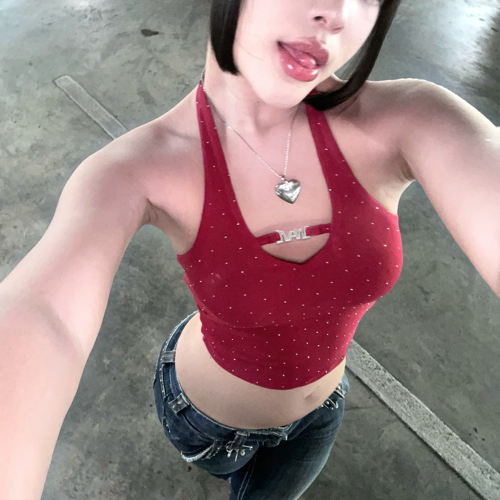 Neck-hanging Rhinestone Sleeveless Tank Top for Women 1